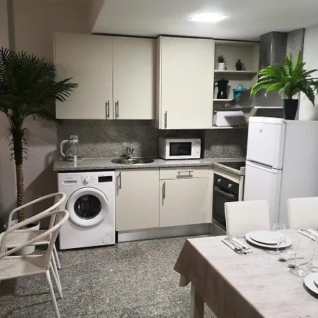 Apartament Seahomes Vacations, Beach&pool, In Fenals Lloret de Mar