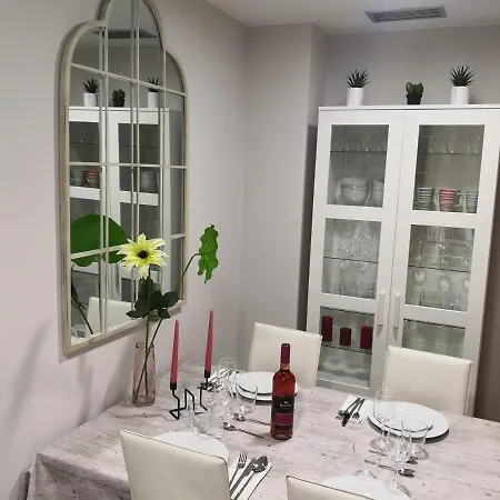 Apartament Seahomes Vacations, Beach&pool, In Fenals