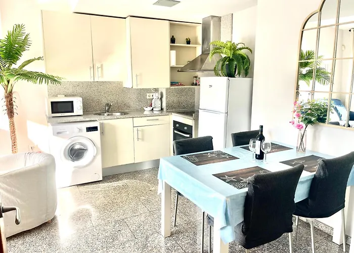 Beach&pool, Boutique With Free Parking, Full Equipped In Fenals Apartman *